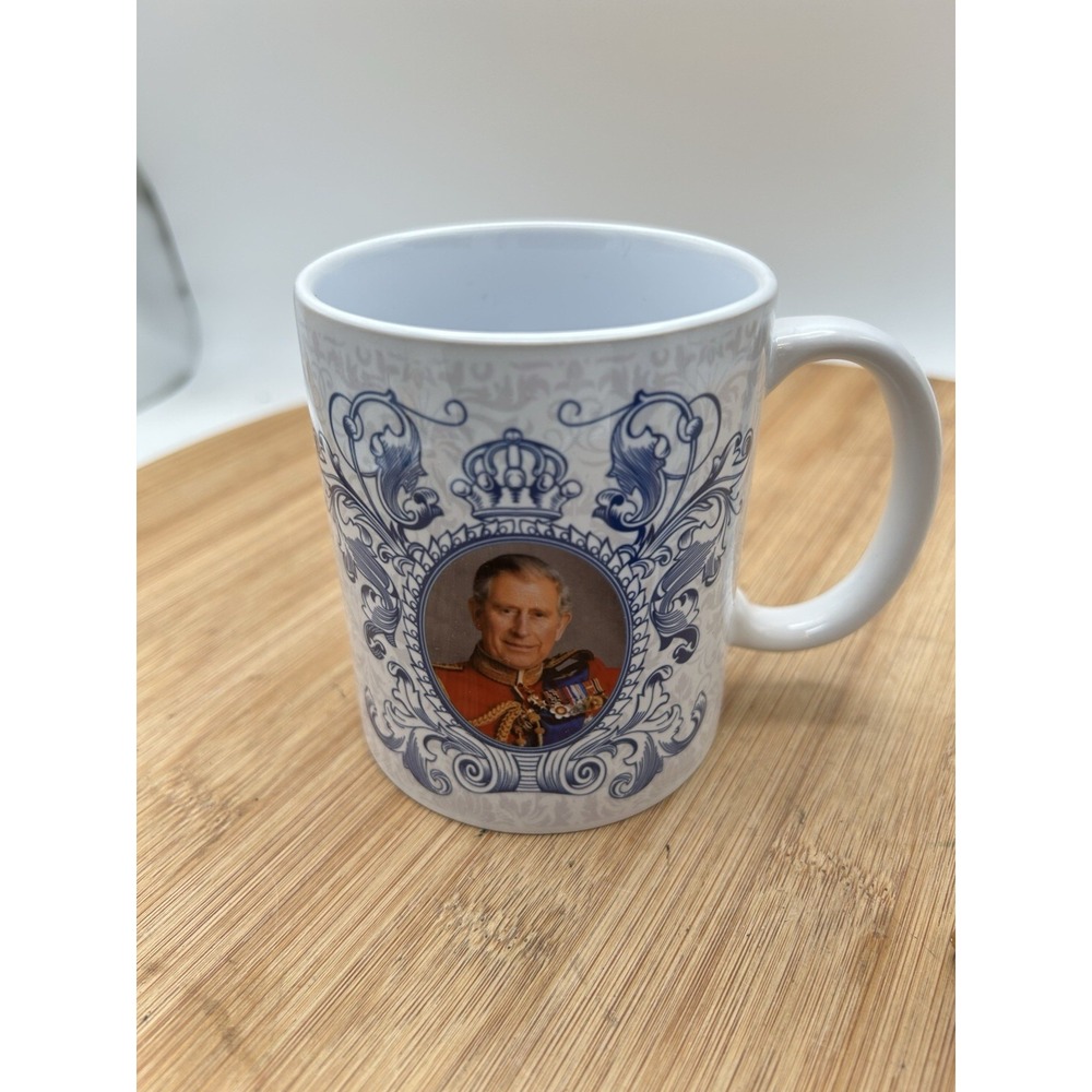 THE CORONATION OF HIS MAJESTY KING CHARLES III GOLD PLATED FINE CHINA MUG BOXED - Picture 6 of 8
